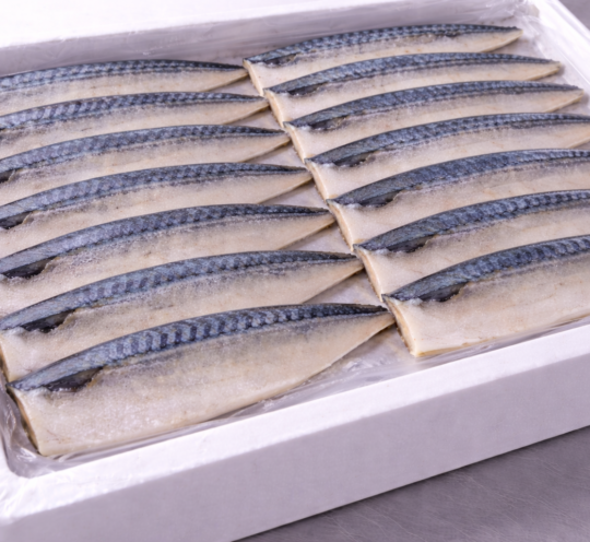 定塩さばFe　腹骨取